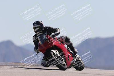 media/Oct-13-2025-Moto Forza (Mon) [[a66d839500]]/3-B Group/Session 4 (Turn 9)/
